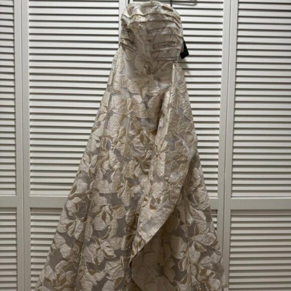 NWT Tahari ASL Organza Jaquard Ruffle Front Gown in Ivory - Picture 1 of 5
